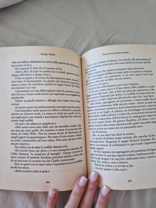 Libro- Fuori da un evidente destino