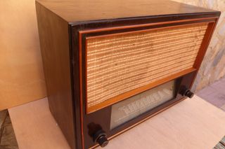 Antigüa radio Telefunken, pizarro 165