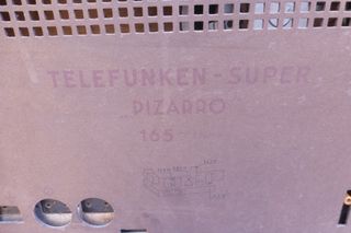 Antigüa radio Telefunken, pizarro 165