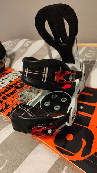 Tabla snowboard + botas GNU Banana