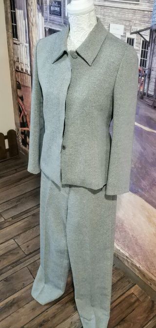 Traje mujer Sentido Comun talla 40