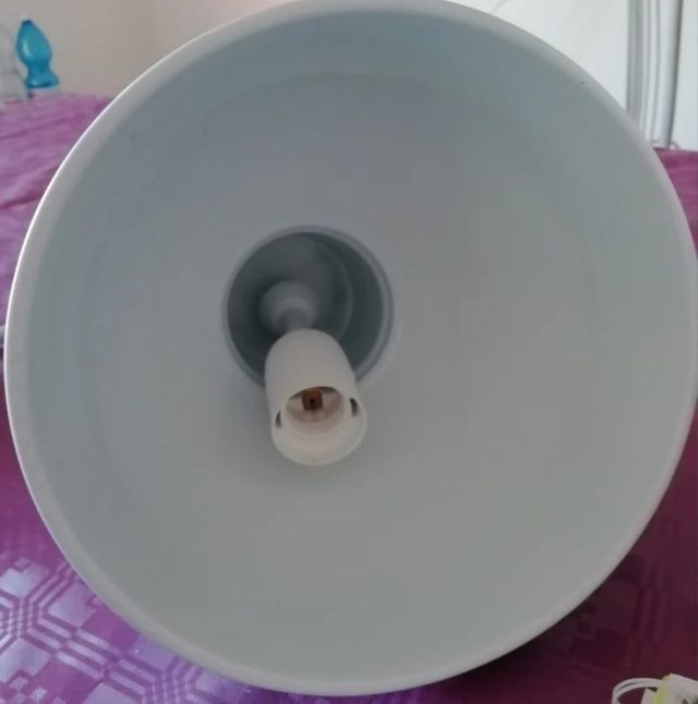 Lampadario in metallo a soffitto