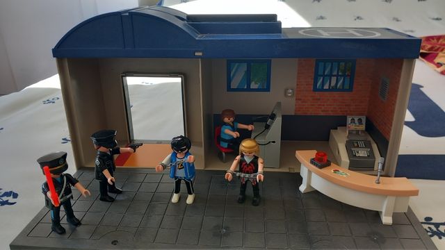 Comisaría policía play mobil