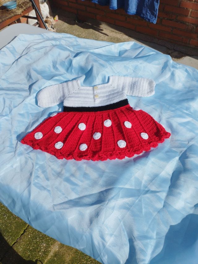 Abiti per bambini fatti a mano