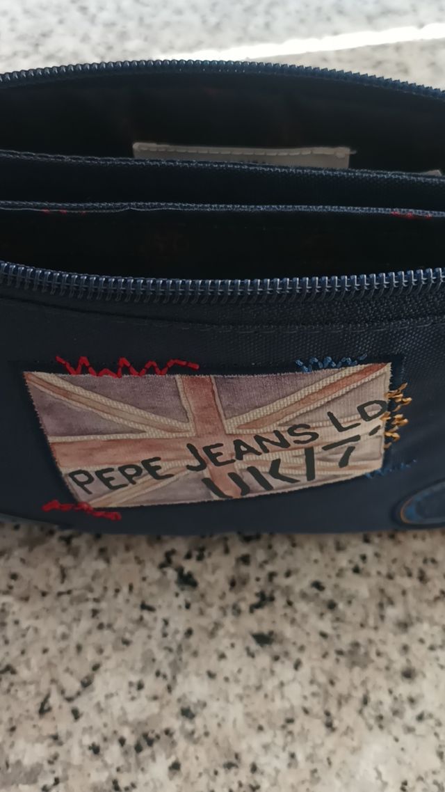 ESTUCHE PEPE JEANS  NUEVO 