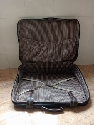 Maleta antigua con ruedas NOBUCK