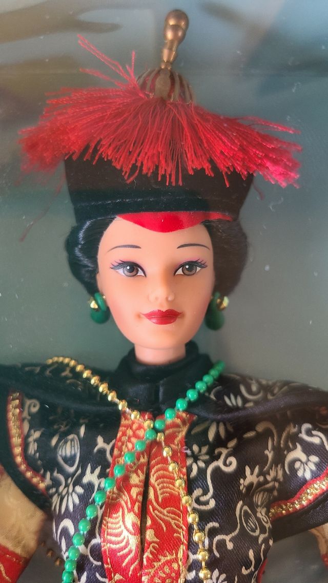 Barbie Emperatriz China de colección.