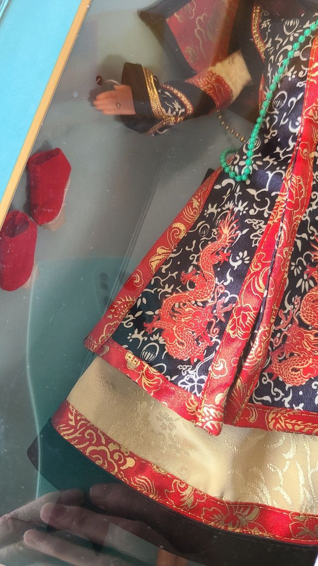 Barbie Emperatriz China de colección.