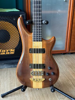 Bajo Allembic essenc 4 (SIN ESTRENAR) NUEVO