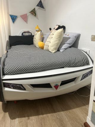 Cama coche niño
