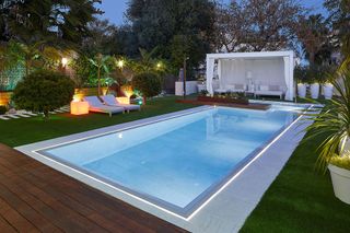 COSTRUZIONE DI PISCINE