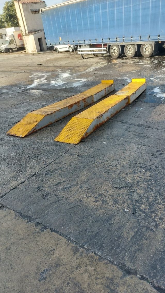i4748754492.jpg