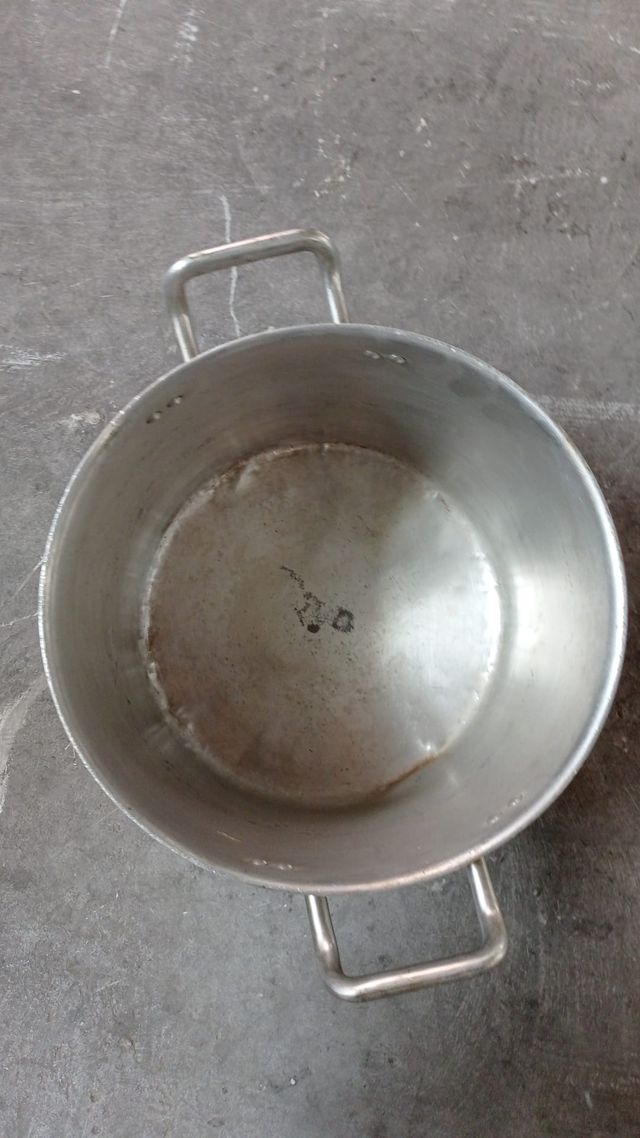 Lotto di 7 pentole in alluminio di diversa capacità