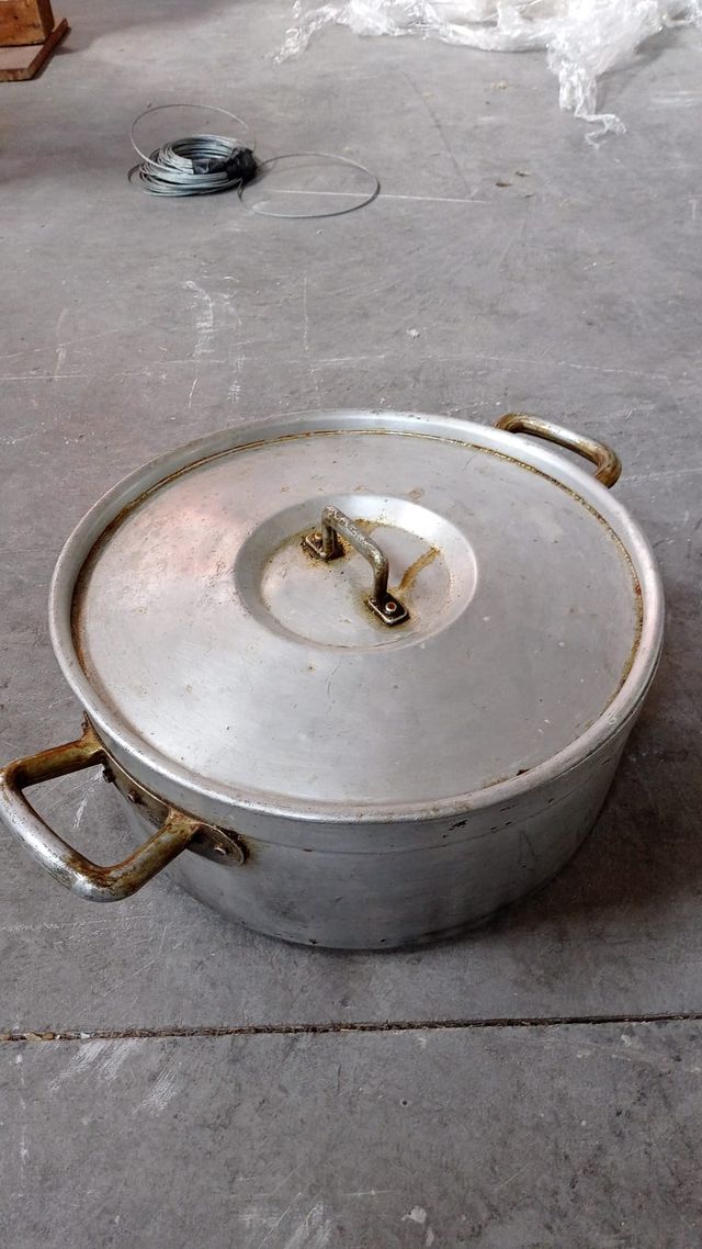 Lotto di 7 pentole in alluminio di diversa capacità