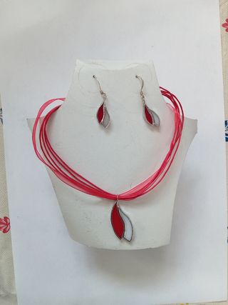 Collana e orecchini 