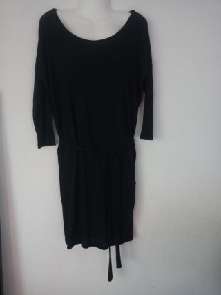 Vestito Lefties nero, taglia S. Due cinture