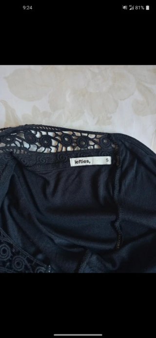 Vestito Lefties nero, taglia S. Due cinture