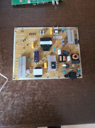 Tv LG 65 La pantalla rota