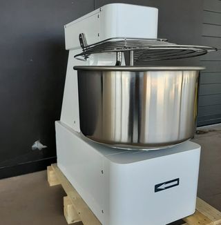 AMASADORA DE 40 LITROS