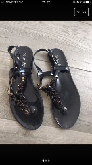 infradito donna con pietre preziose