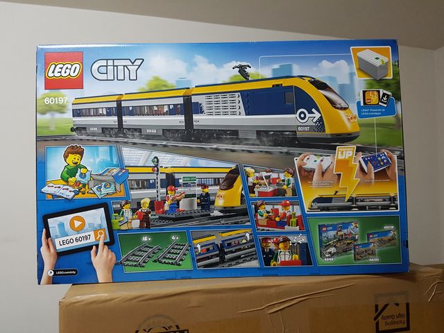 Lego City Passenger Train set 60197 vintage MISB
