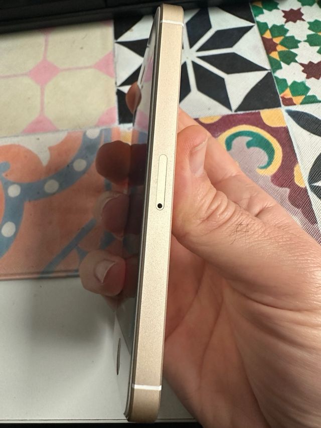 Iphone SE 32 Gb rose gold modelo 2018