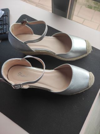 Sandalias de cuña 