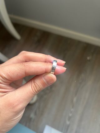 alianza plata con diamante mujer