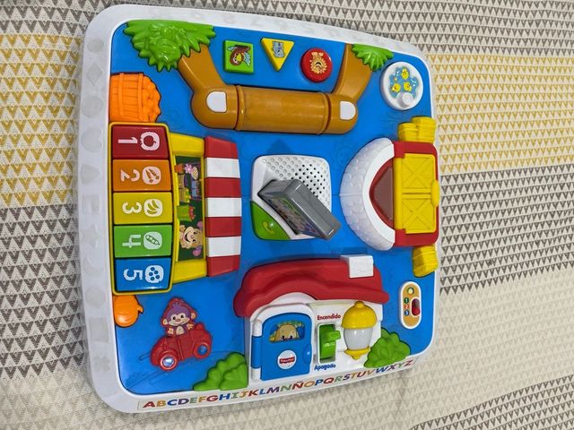 Mesa para jugar Fisher Price