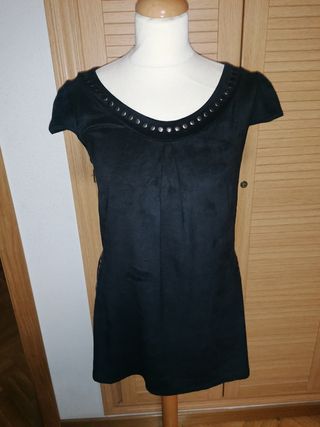 Vestido antelina tachuelas