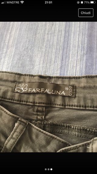 pantalone modello jeans