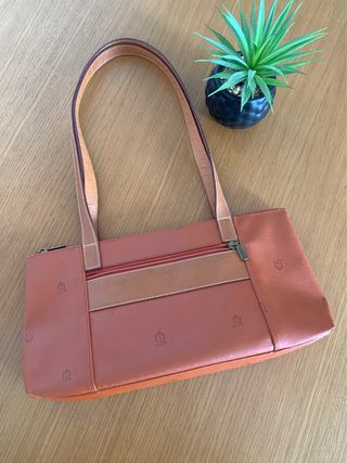 Bolso y llavero El Caballo