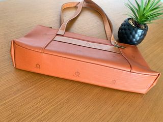 Bolso y llavero El Caballo