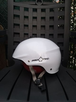 Casco marca ProTec color blanco talla L