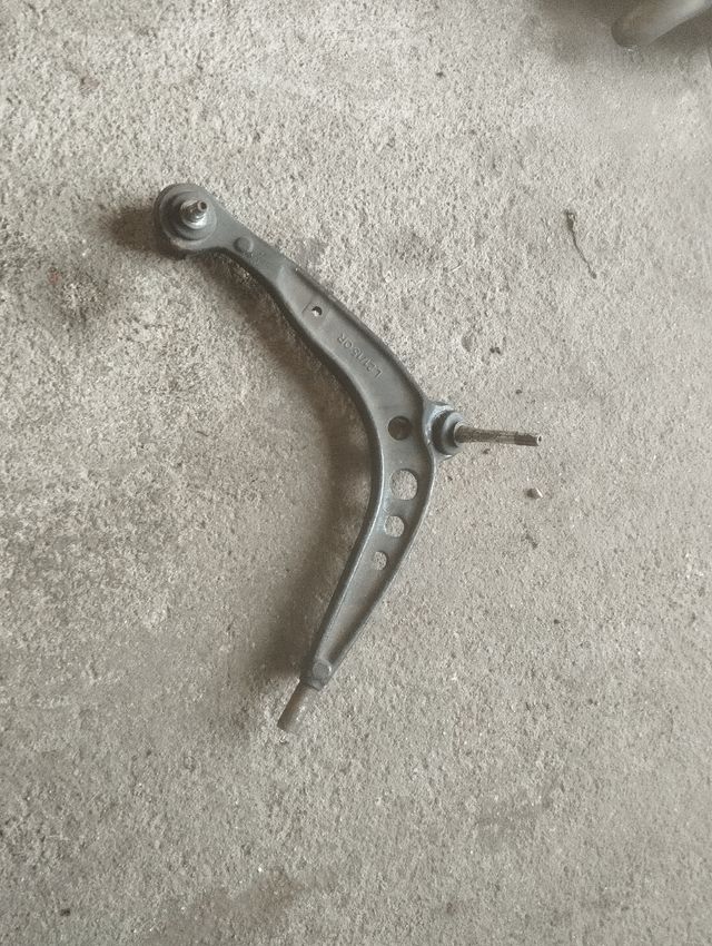 Plaqueta bmw e36 brazo de suspensión 