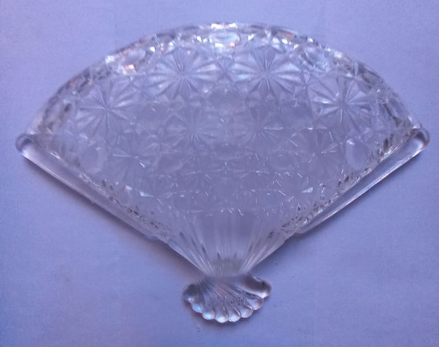 AVON, jabones con jabonera de cristal