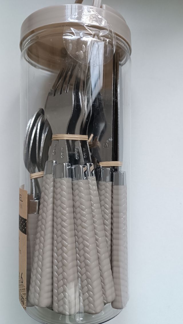 Set di posate in acciaio inossidabile da 24 pezzi