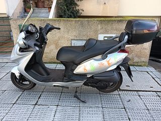 Moto Kymco Grand Dink 125