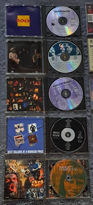 30 CD'S DE ROCK + MUEBLE - No se venden sueltos