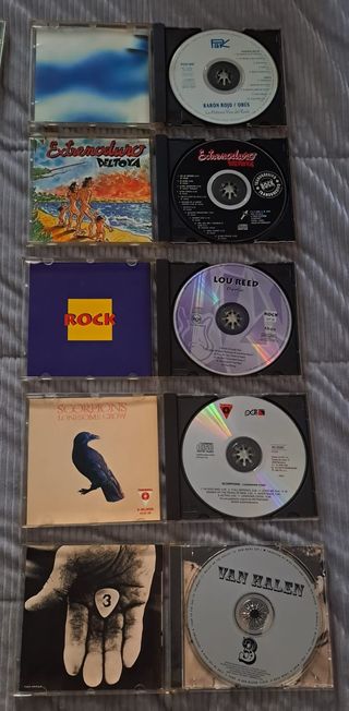 30 CD'S DE ROCK + MUEBLE - No se venden sueltos
