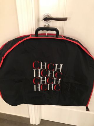 Funda trajes Carolina Herrera