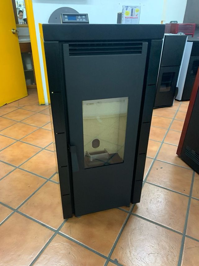 ESTUFA DE PELLETS AIRE FRONTAL BP-700