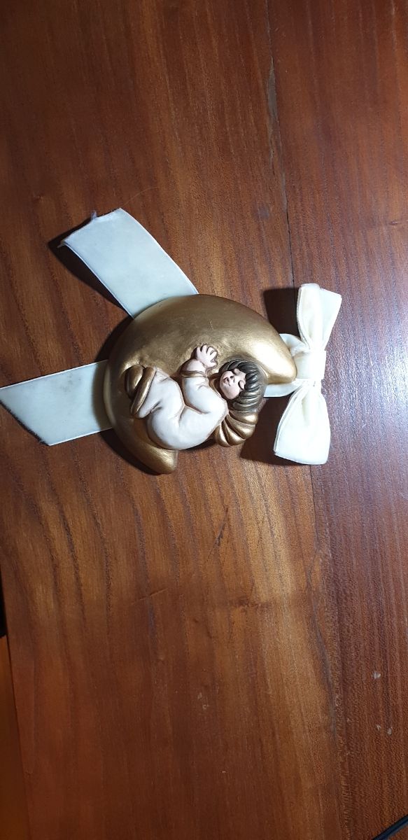 Formella "Thun" con Angelo sulla Luna