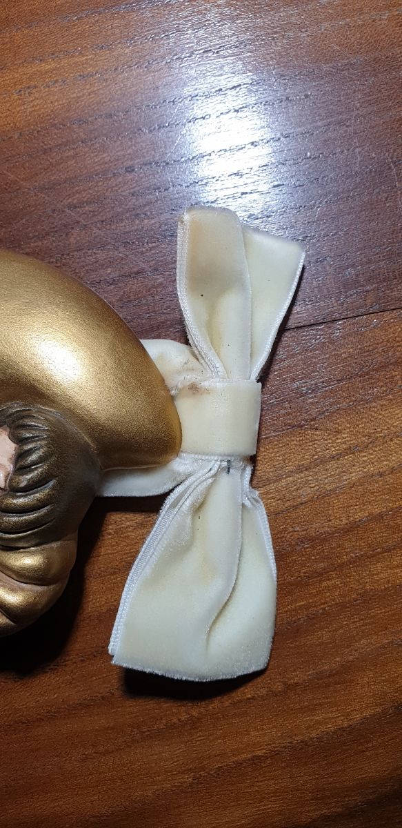 Formella "Thun" con Angelo sulla Luna