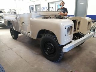 Land Rover Santana 109 1984 vehículo histórico 