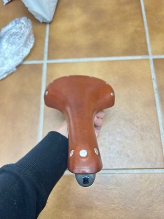 Sella per bici da corsa Brooks in pelle e titanio