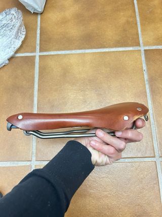 Sella per bici da corsa Brooks in pelle e titanio