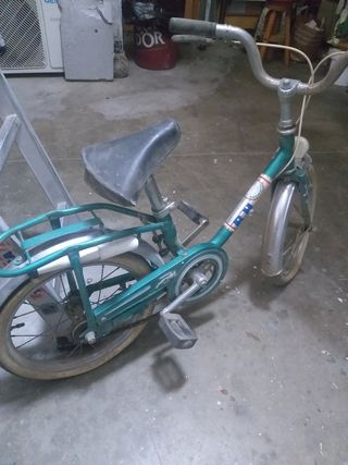 bicicleta antigua con un mes de uso