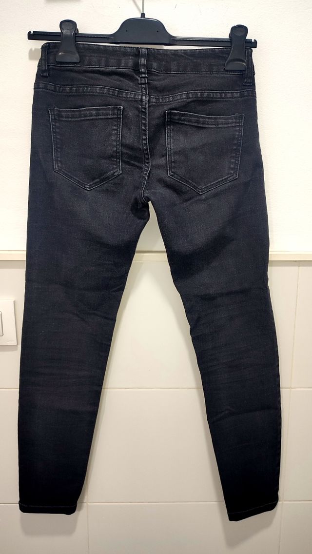 Pantalón vaquero negro