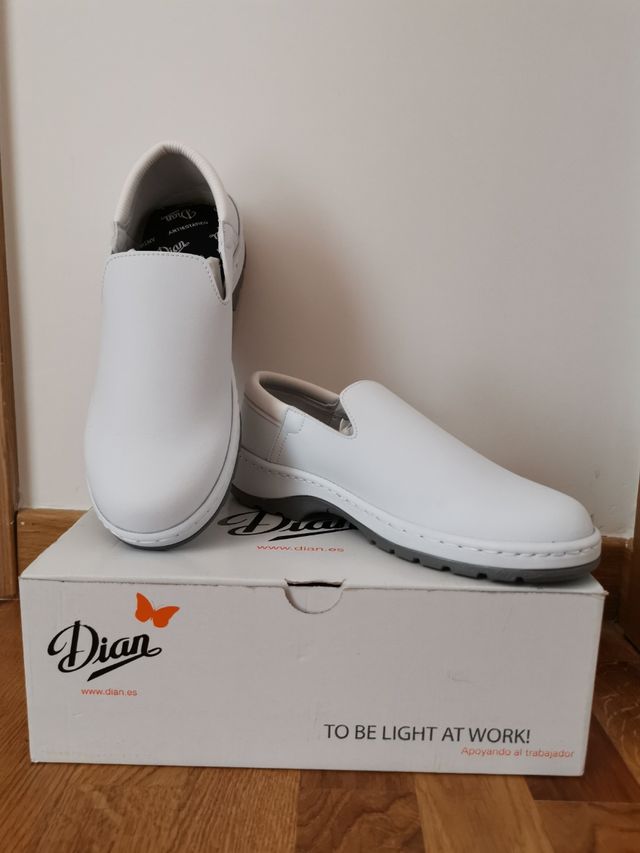 Zapatos sanitarios talla 39